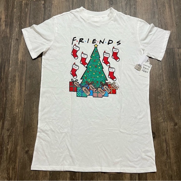 NWT BP. Friends Christmas Tree Holidays T- Shirt P.Js Short Sleeves Top Ugly S - Picture 3 of 9